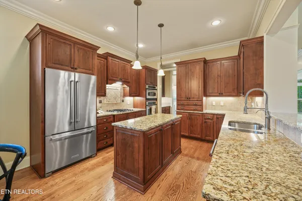 $1,195,000 | 256 Ivy Gate Lane, Knoxville, TN 37934