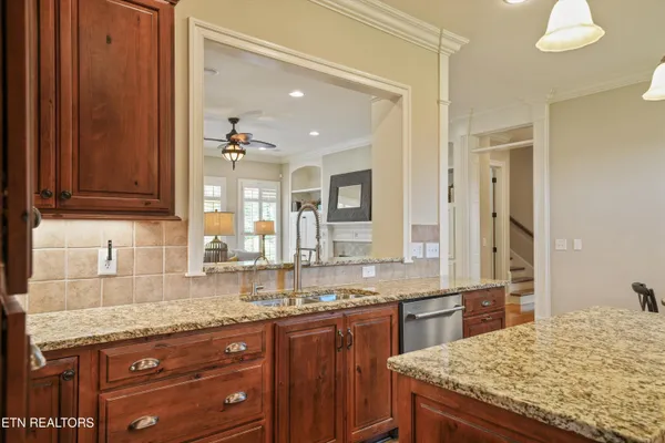 $1,195,000 | 256 Ivy Gate Lane, Knoxville, TN 37934