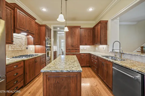 $1,195,000 | 256 Ivy Gate Lane, Knoxville, TN 37934