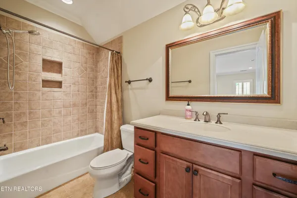 $1,195,000 | 256 Ivy Gate Lane, Knoxville, TN 37934
