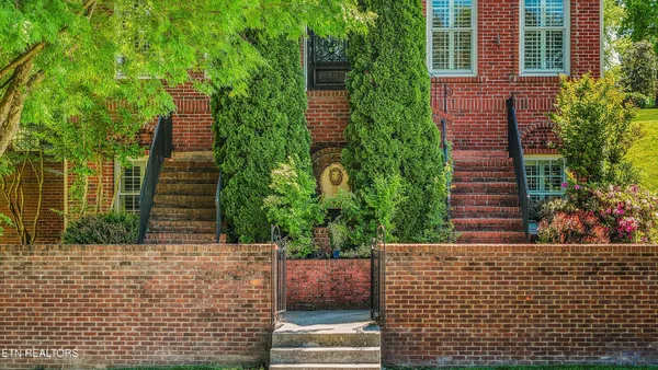 $1,195,000 | 256 Ivy Gate Lane, Knoxville, TN 37934