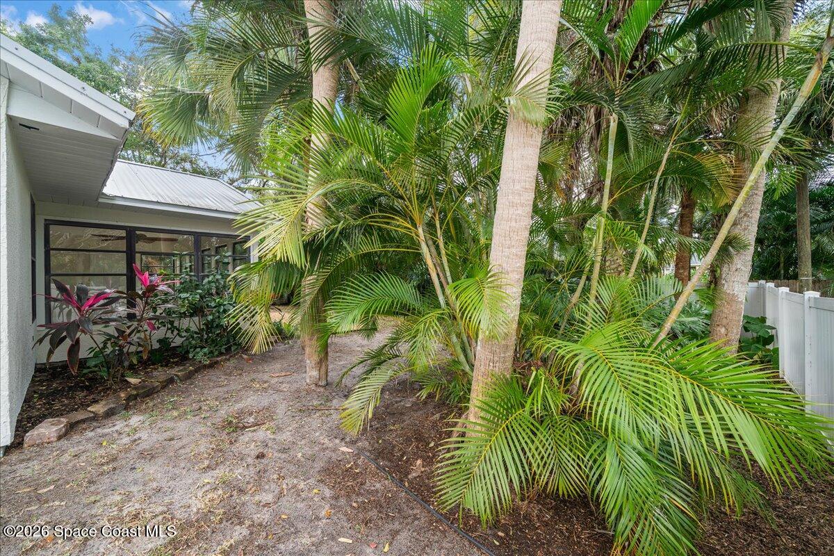 189 Abeto Terrace Sebastian, FL 32958 - Photo 29 of 38 a view of a backyard