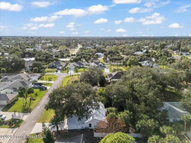 $385,000 | 189 Abeto Terrace, Sebastian, FL 32958
