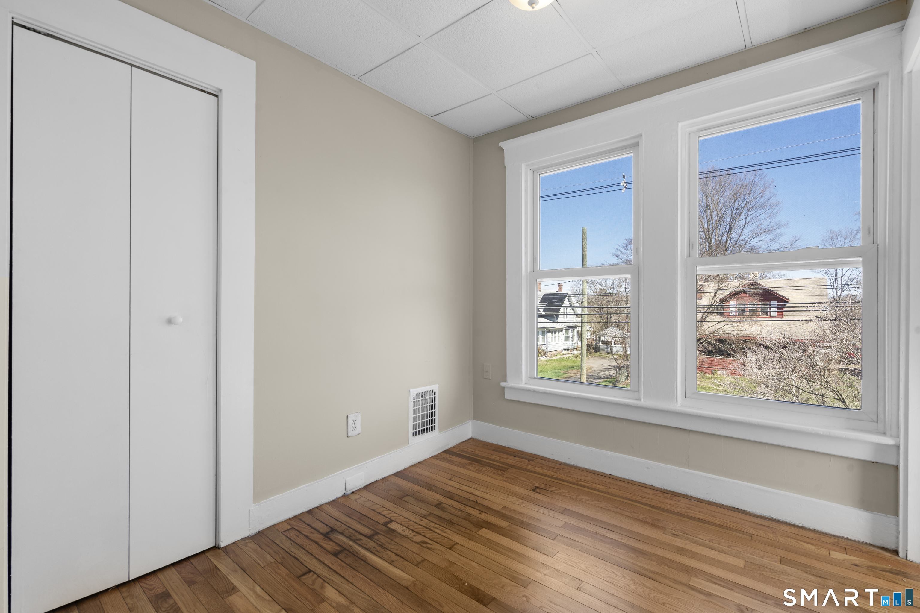 135 Atkins Street Meriden, CT 06450 - Photo 15 of 30