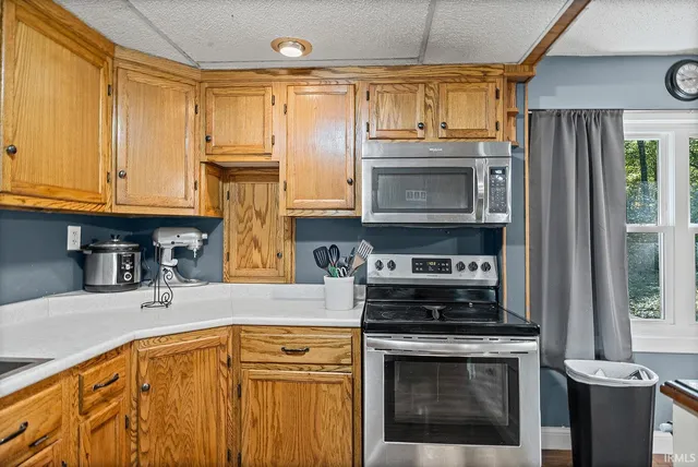 $260,000 | 2033 Highway 63, Williamsport, IN 47993