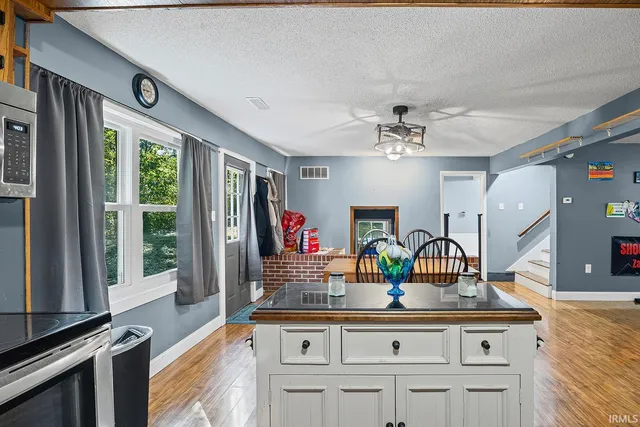 $260,000 | 2033 Highway 63, Williamsport, IN 47993