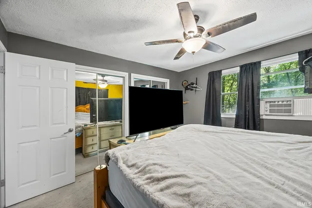 $260,000 | 2033 Highway 63, Williamsport, IN 47993