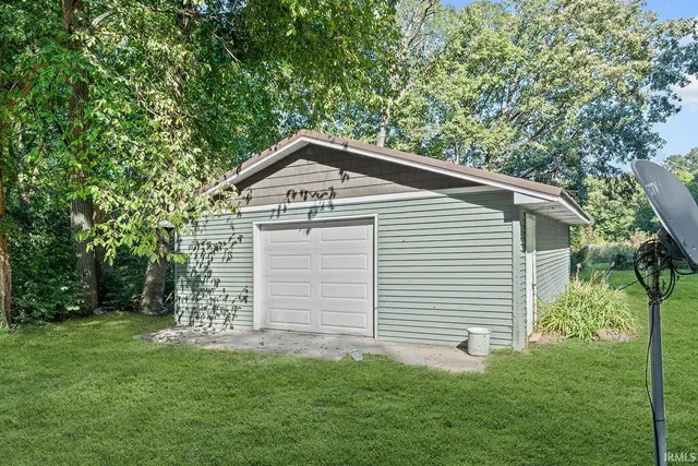 $260,000 | 2033 Highway 63, Williamsport, IN 47993