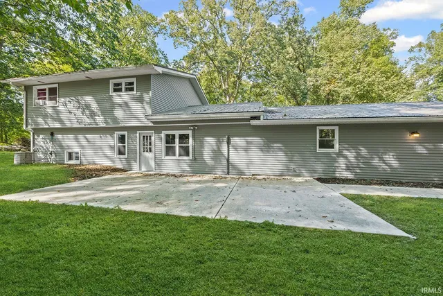 $260,000 | 2033 Highway 63, Williamsport, IN 47993