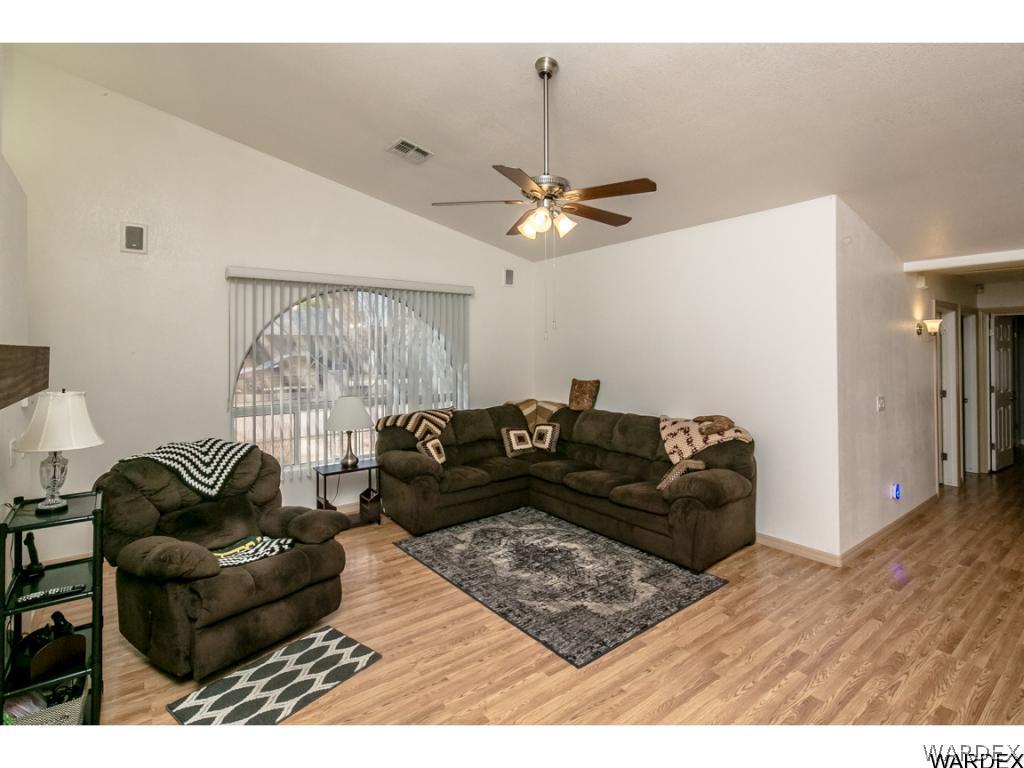3691 North Verdugo Road Kingman, AZ 86409 - Photo 9 of 34 Living Room