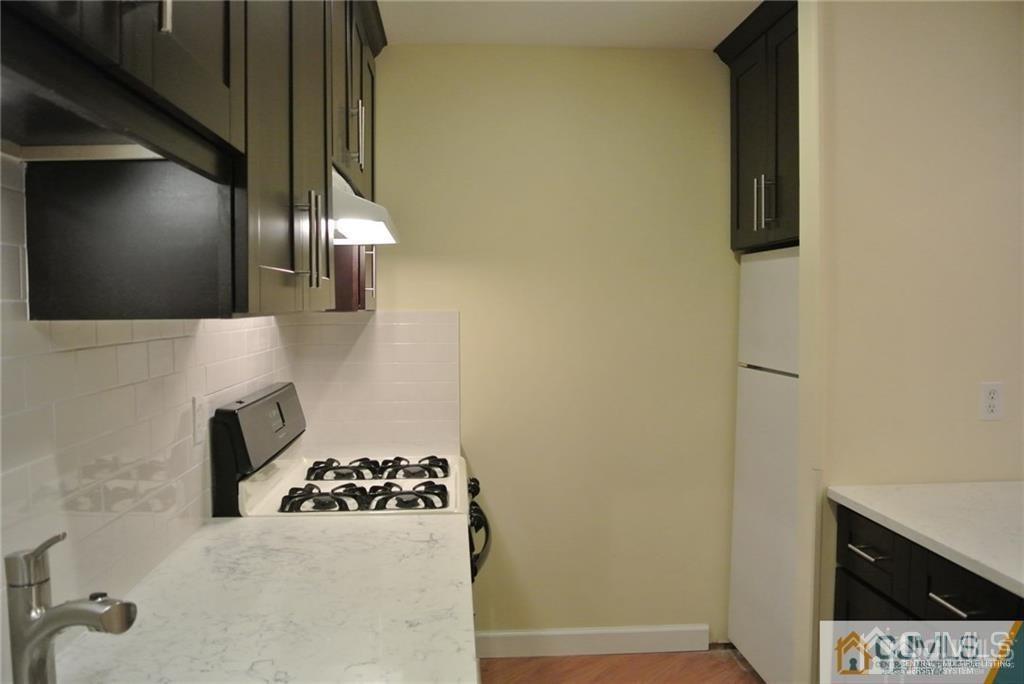 20-7 New Road, Unit 7 Kendall Park, NJ 08824 - Photo 4 of 15