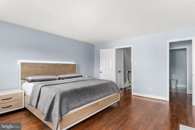 $1,000,000 | 1166 North Pitt Street, Alexandria, VA 22314