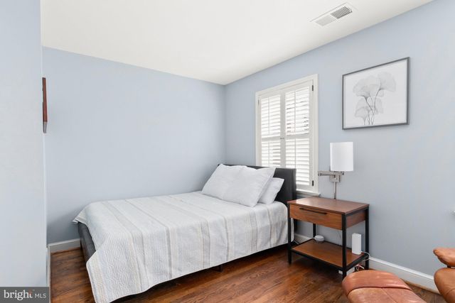 $1,000,000 | 1166 North Pitt Street, Alexandria, VA 22314