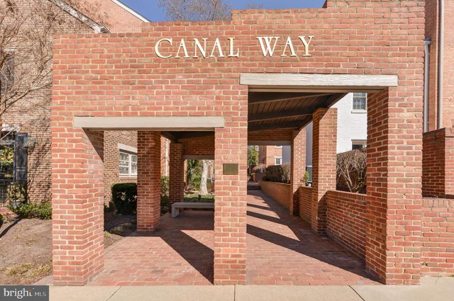 $1,000,000 | 1166 North Pitt Street, Alexandria, VA 22314