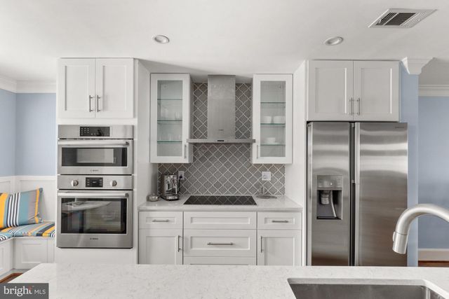 $1,000,000 | 1166 North Pitt Street, Alexandria, VA 22314