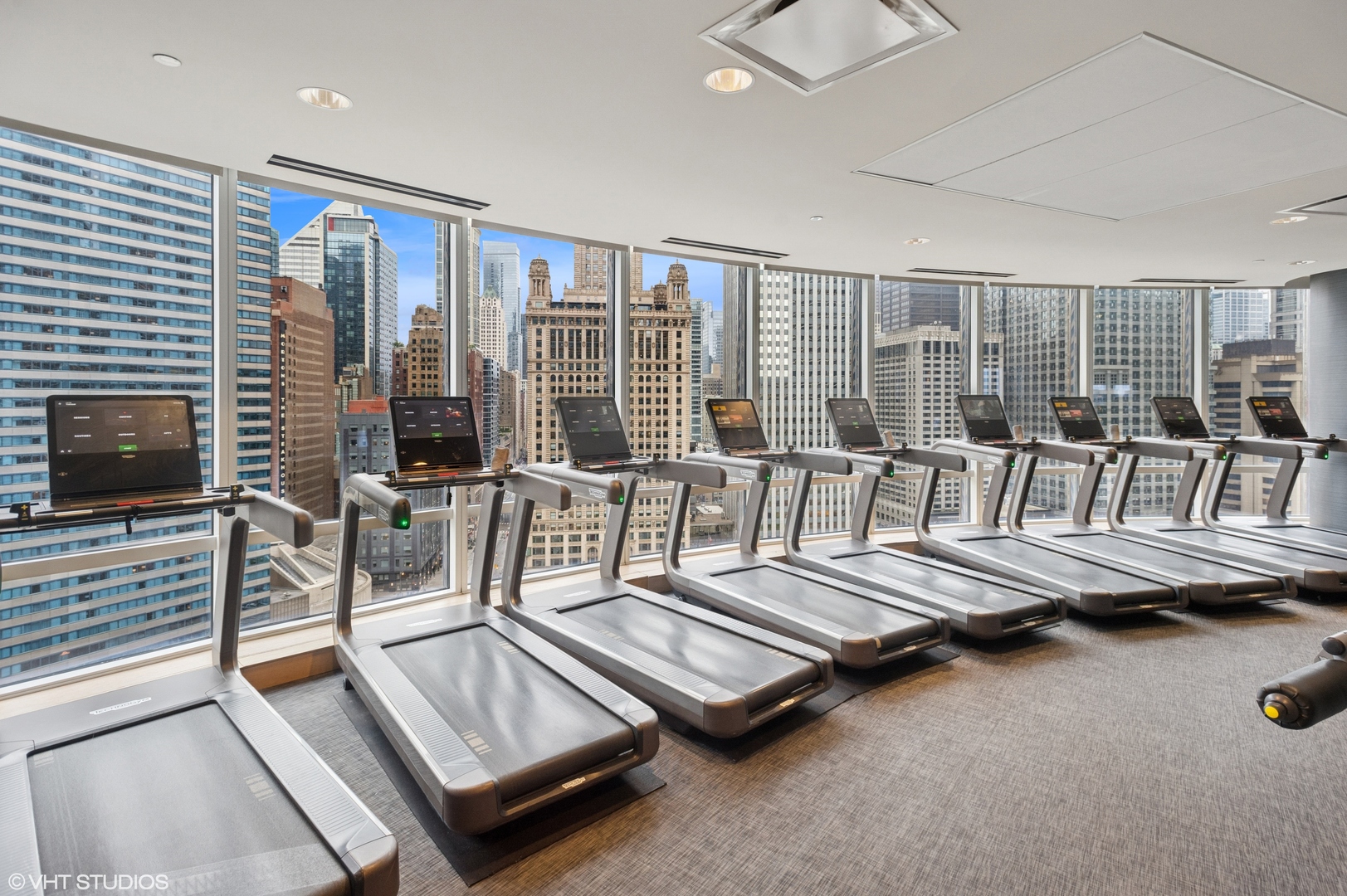 401 North Wabash Avenue, Unit 44F Chicago, IL 60611 - Photo 25 of 26 a view of a room with gym equipment