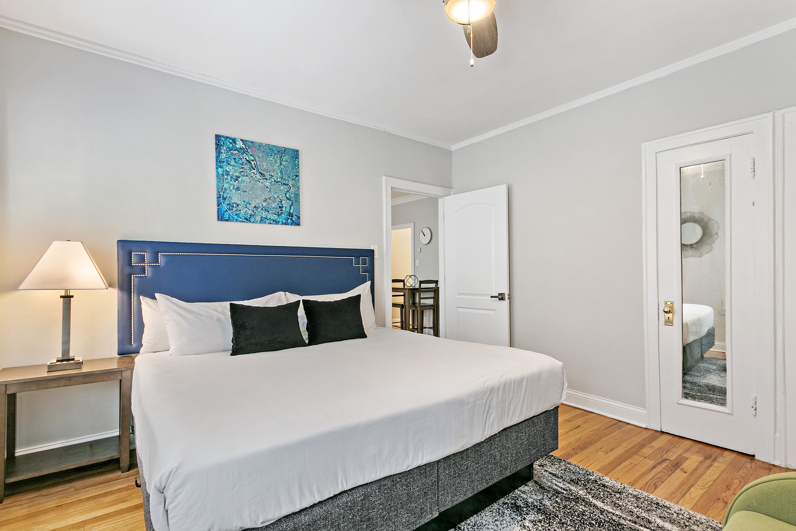631 West Roscoe Street, Unit M2 Chicago, IL 60657 - Photo 3 of 17