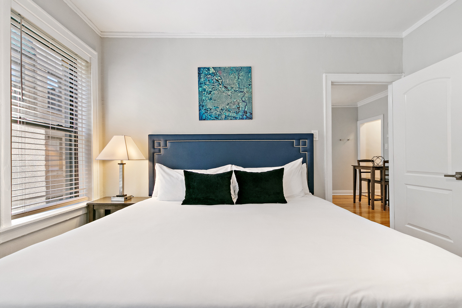 631 West Roscoe Street, Unit M2 Chicago, IL 60657 - Photo 5 of 17