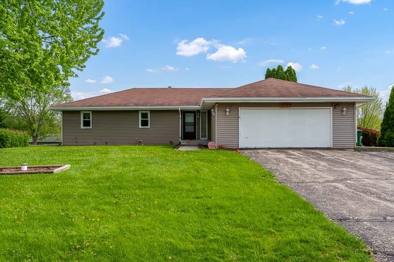 6159 Upper Ridge Way Roscoe, IL 61073 - Photo 1 of 31