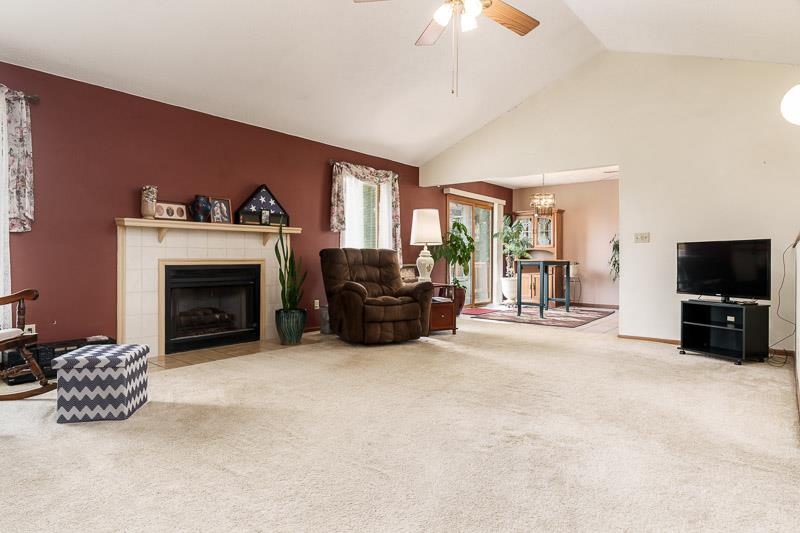 6159 Upper Ridge Way Roscoe, IL 61073 - Photo 11 of 31