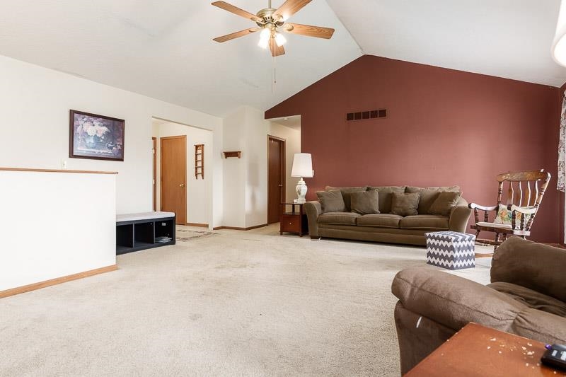 6159 Upper Ridge Way Roscoe, IL 61073 - Photo 14 of 31