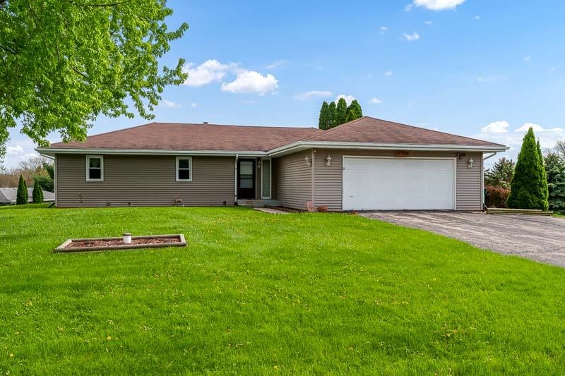 6159 Upper Ridge Way Roscoe, IL 61073 - Photo 2 of 31
