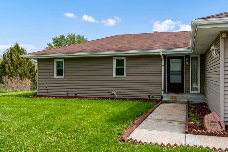 6159 Upper Ridge Way Roscoe, IL 61073 - Photo 3 of 31