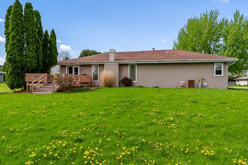 6159 Upper Ridge Way Roscoe, IL 61073 - Photo 7 of 31