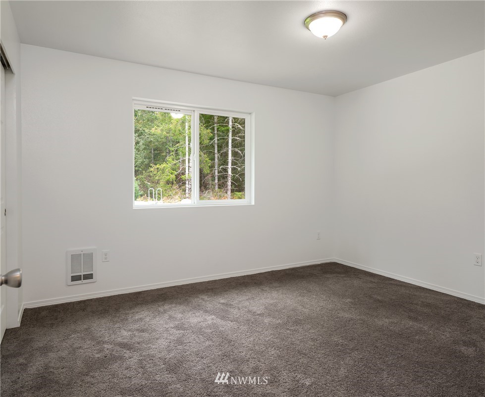 4864 East Rasor Road Belfair, WA 98528 - Photo 15 of 21 Gallery Image 15