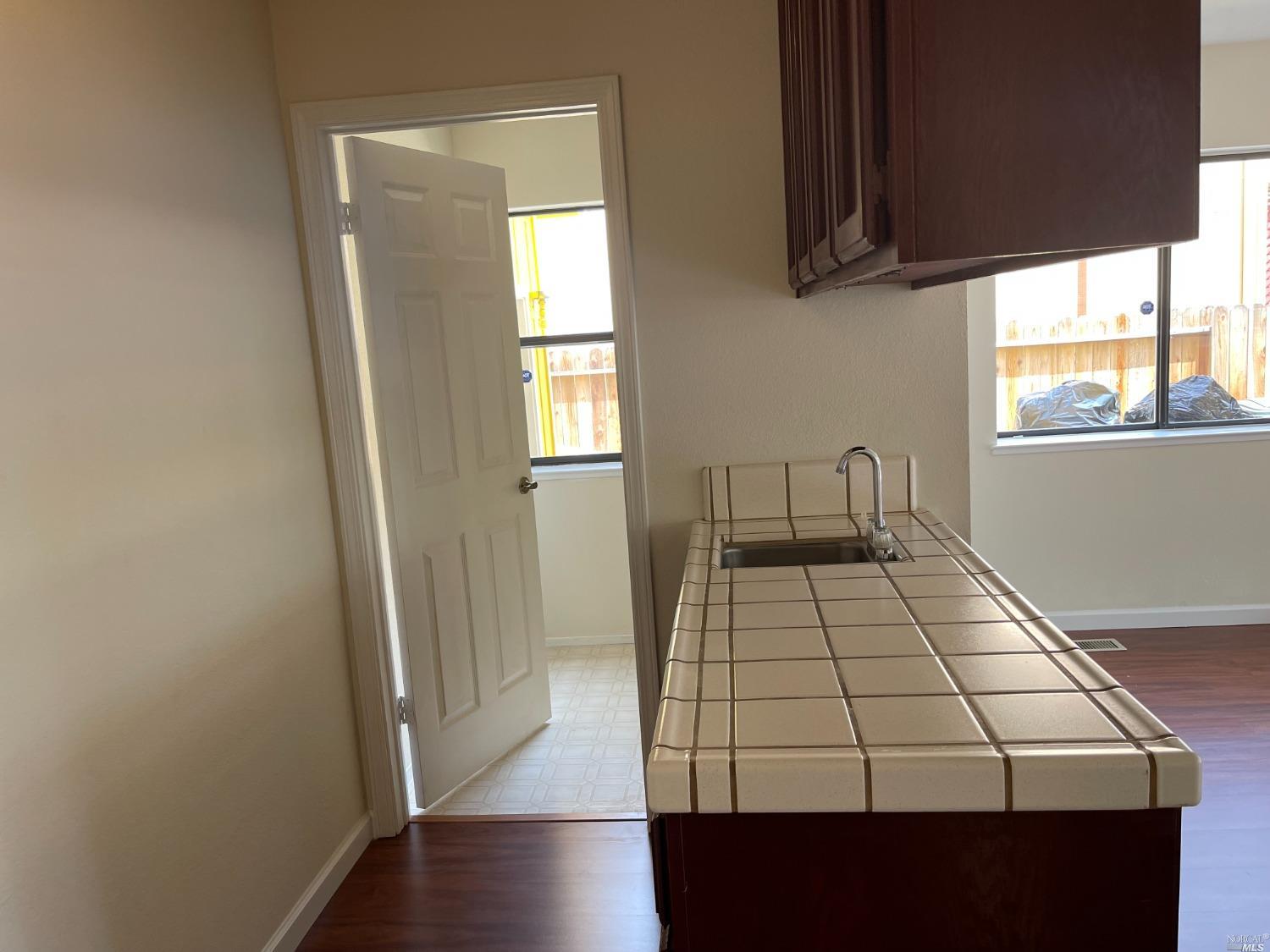 431 Darley Drive Vallejo, CA 94591 - Photo 5 of 27 a room with a bed and a window