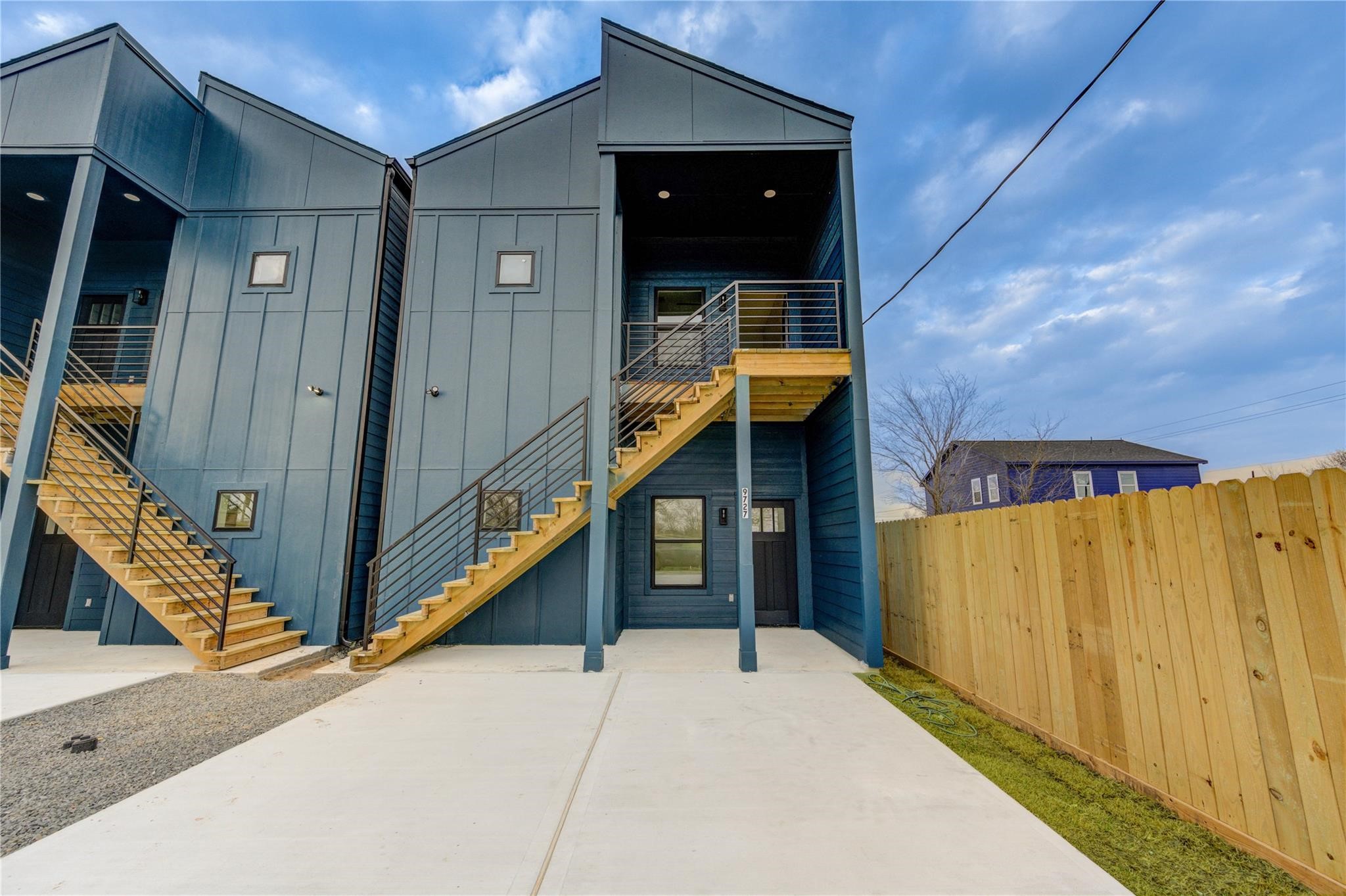 9727 Stedman Street Houston, TX 77029 - Photo 2 of 18