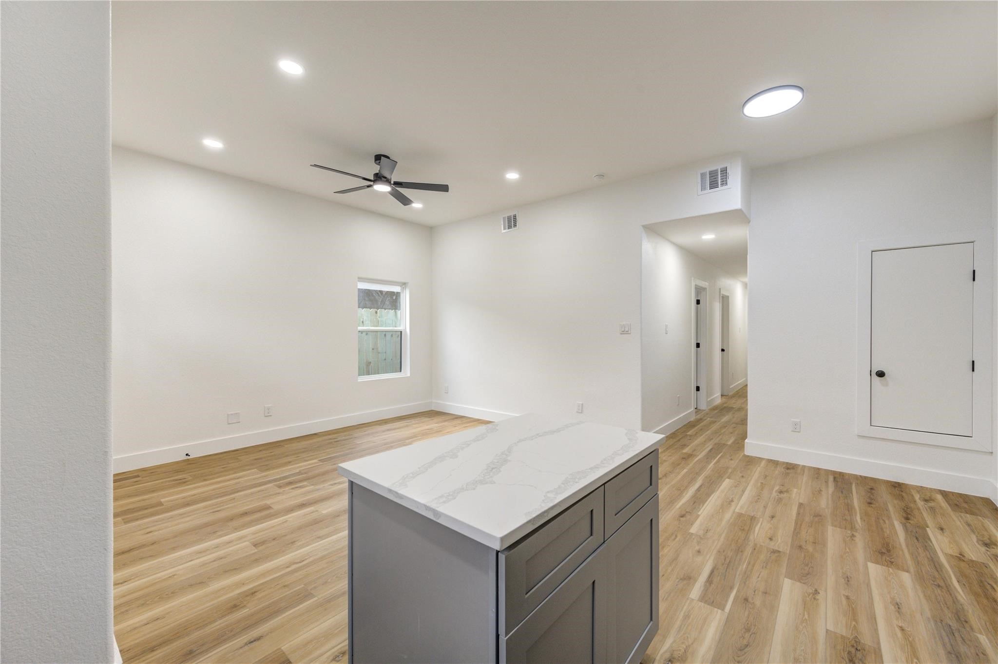 9727 Stedman Street Houston, TX 77029 - Photo 5 of 18