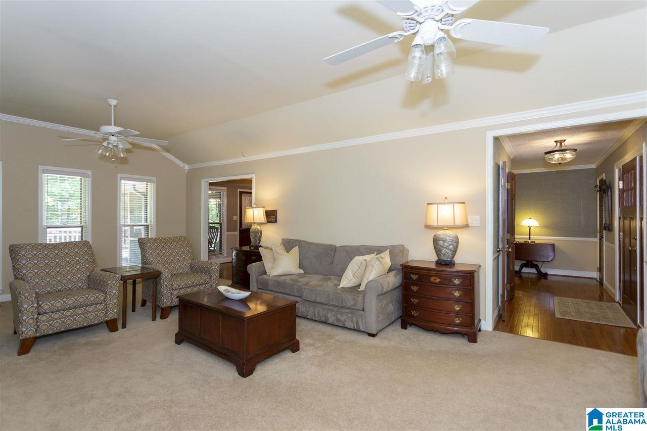 305 Miller Circle Pelham, AL 35124 - Photo 9 of 43