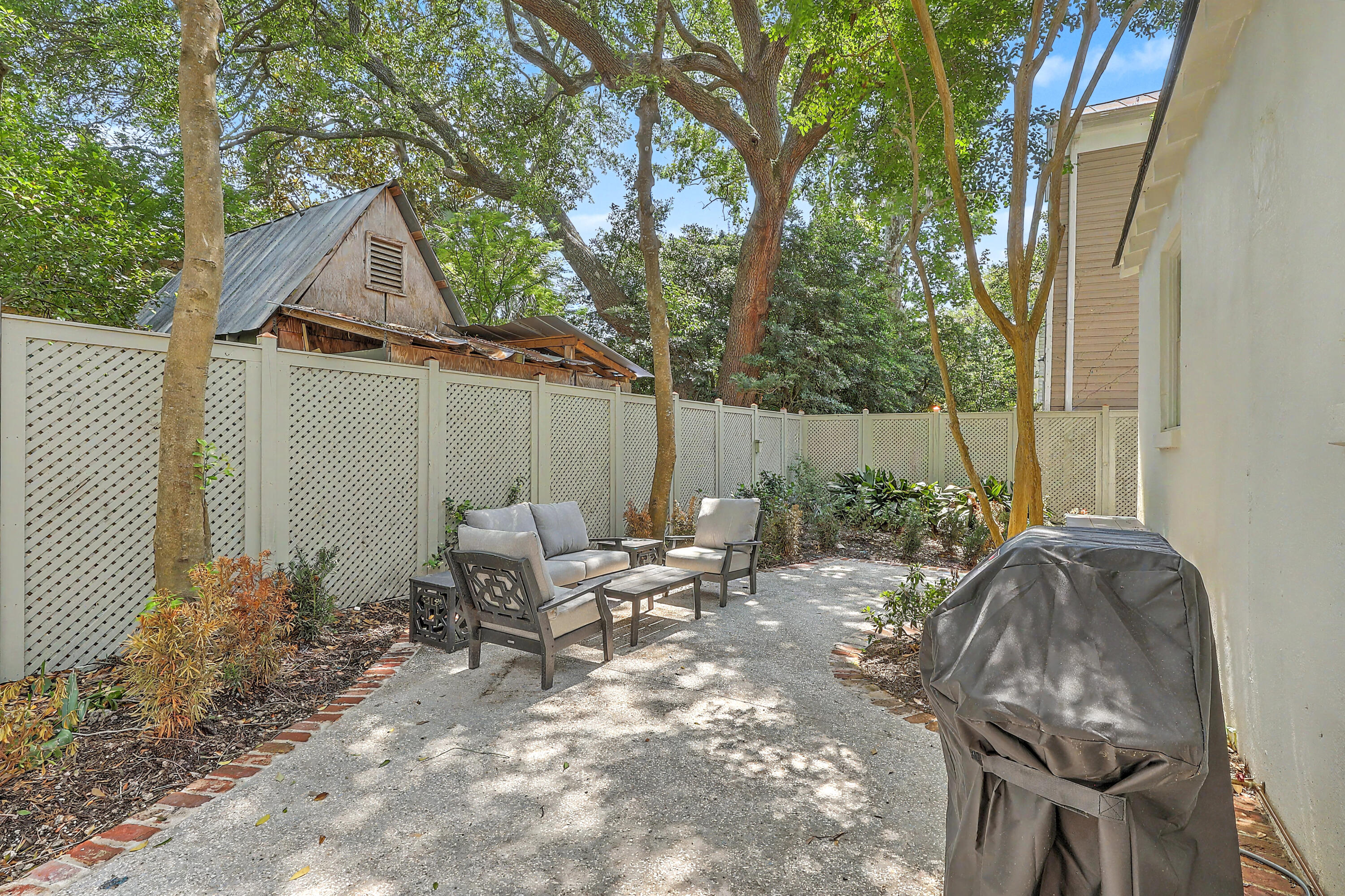 75 Smith Street, Unit B Charleston, SC 29401 - Photo 38 of 45 0W7A5983_4_5_6_7_8_9