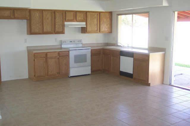 3824 West Calavar Road Phoenix, AZ 85053 - Photo 4 of 6 Additional Photo