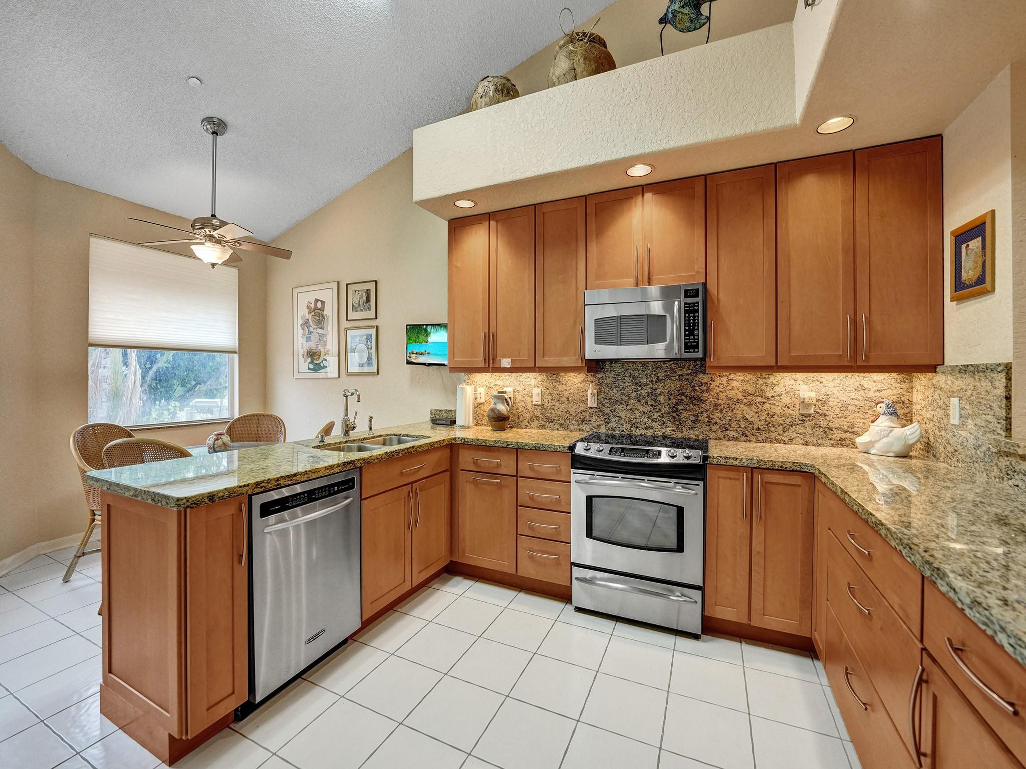 2578 Coco Plum Boulevard, Unit 203 Boca Raton, FL 33496 - Photo 20 of 82 Photo 20