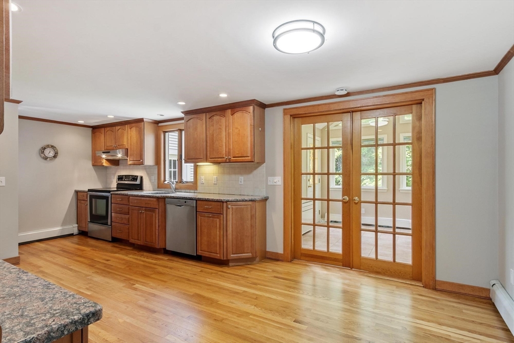 252 Great Road Maynard, MA 01754 - Photo 4 of 41