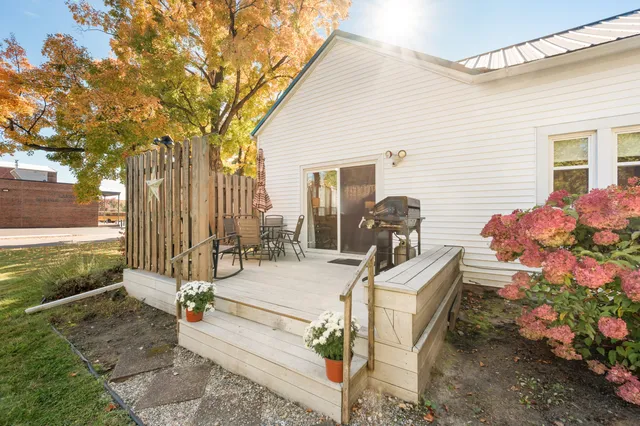 $180,000 | 130 4th Street, Lakeview, MI 48850