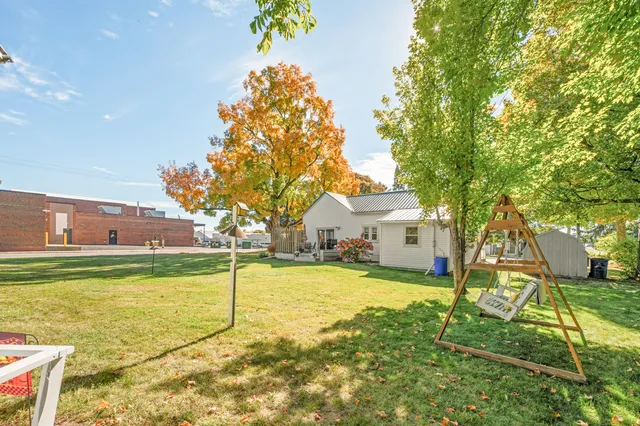 $180,000 | 130 4th Street, Lakeview, MI 48850