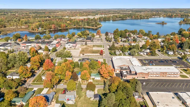 $180,000 | 130 4th Street, Lakeview, MI 48850