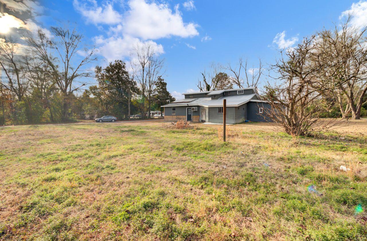 1210 John Brown Road Holly Hill, SC 29059 - Photo 3 of 4 32