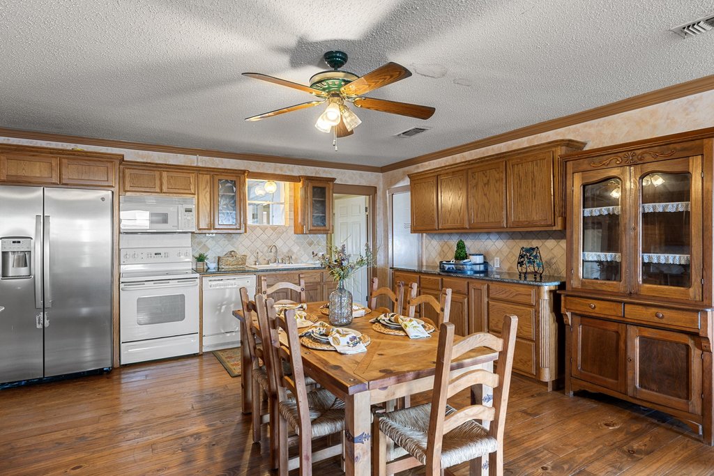 158 Watch Hill Road Stonewall, TX 78671 - Photo 15 of 39