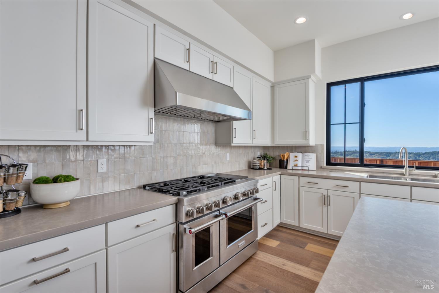 3823 Parker Hill Road Santa Rosa, CA 95404 - Photo 9 of 33