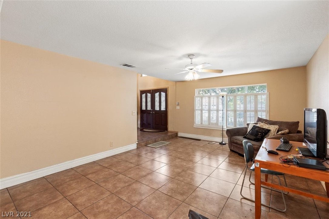 723 Rising Star Drive Henderson, NV 89014 - Photo 8 of 36 Gallery Image 8