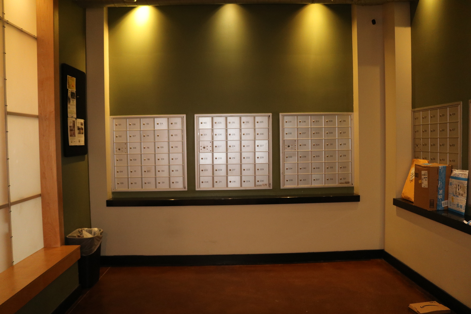 2323 West Pershing Road, Unit 319 Chicago, IL 60609 - Photo 34 of 39 a room with window