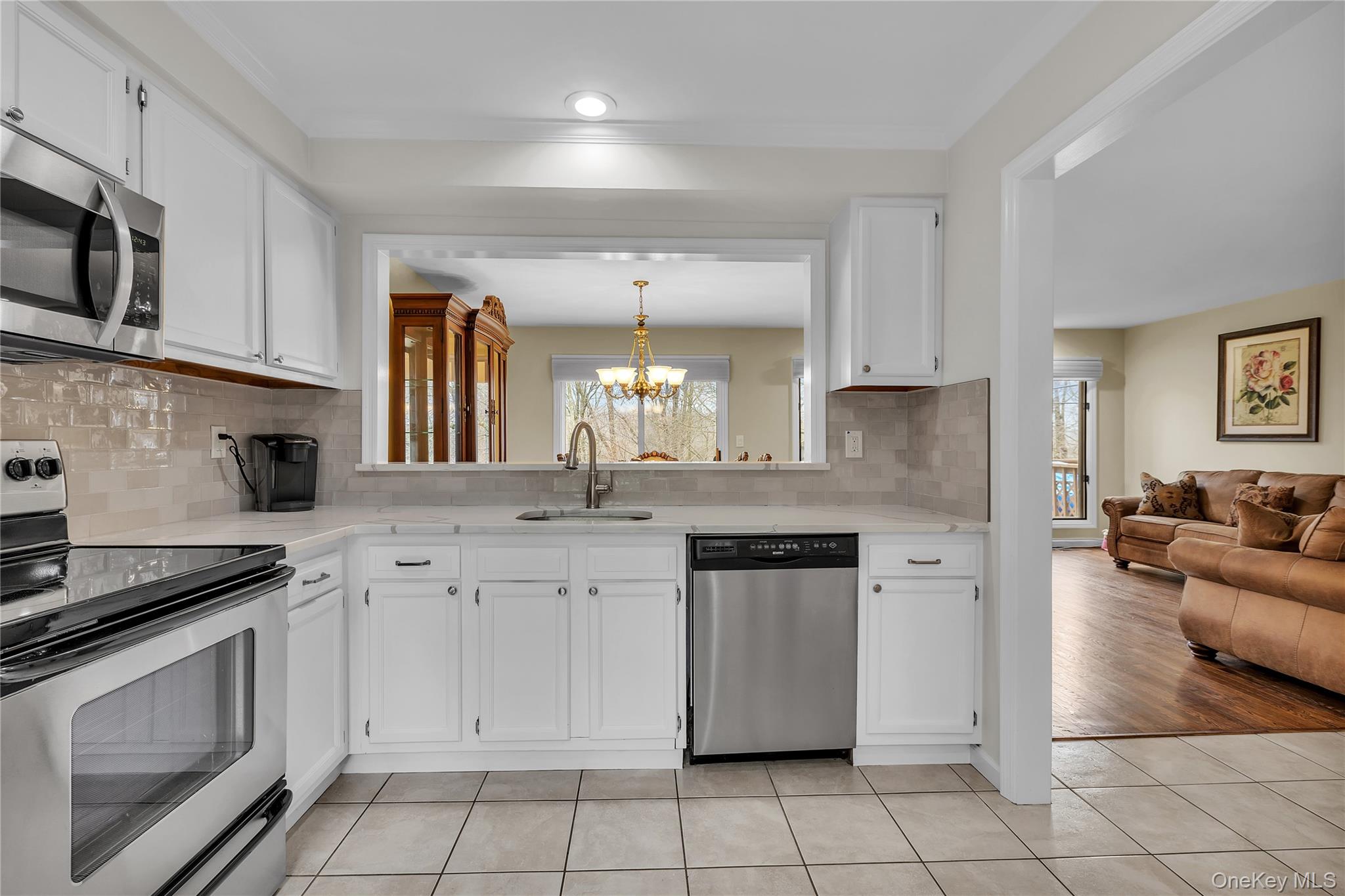 172 Ridgeview Lane Yorktown Heights, NY 10598 - Photo 12 of 32