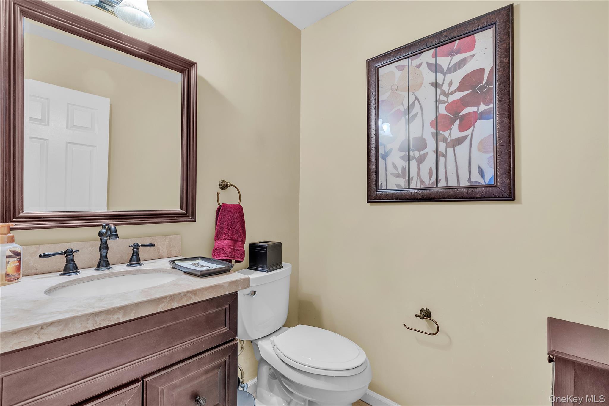 172 Ridgeview Lane Yorktown Heights, NY 10598 - Photo 14 of 32 Powder Room on Main Level