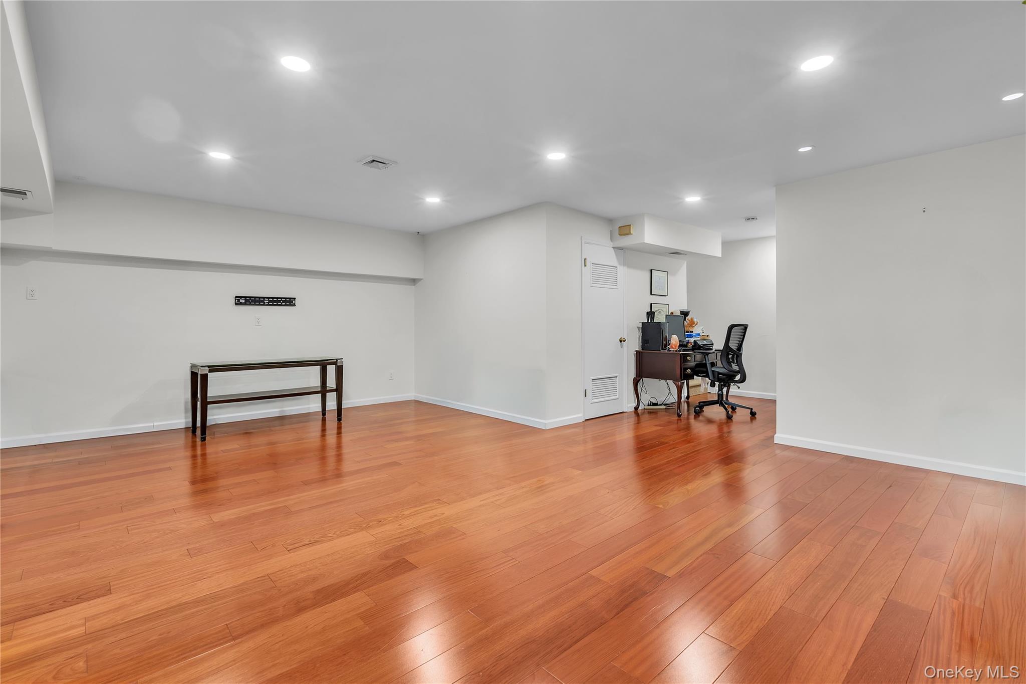 172 Ridgeview Lane Yorktown Heights, NY 10598 - Photo 23 of 32