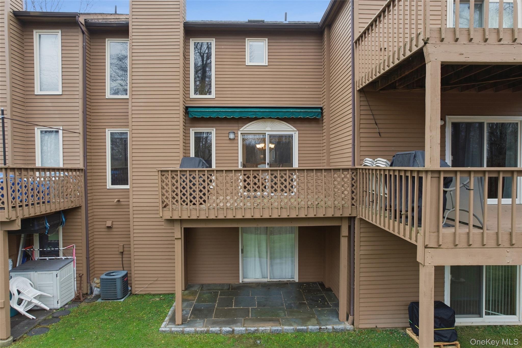 172 Ridgeview Lane Yorktown Heights, NY 10598 - Photo 27 of 32