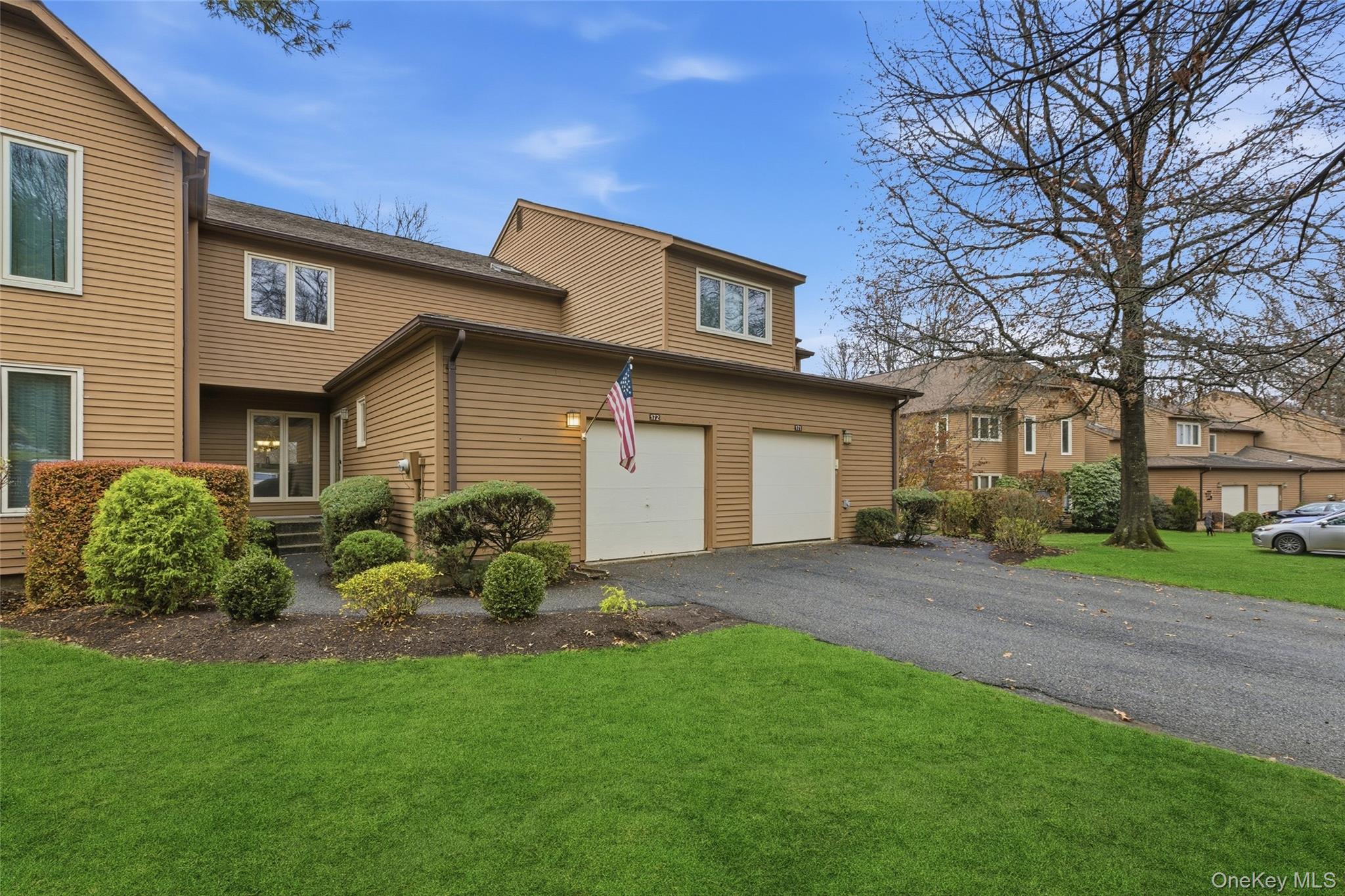 172 Ridgeview Lane Yorktown Heights, NY 10598 - Photo 3 of 32